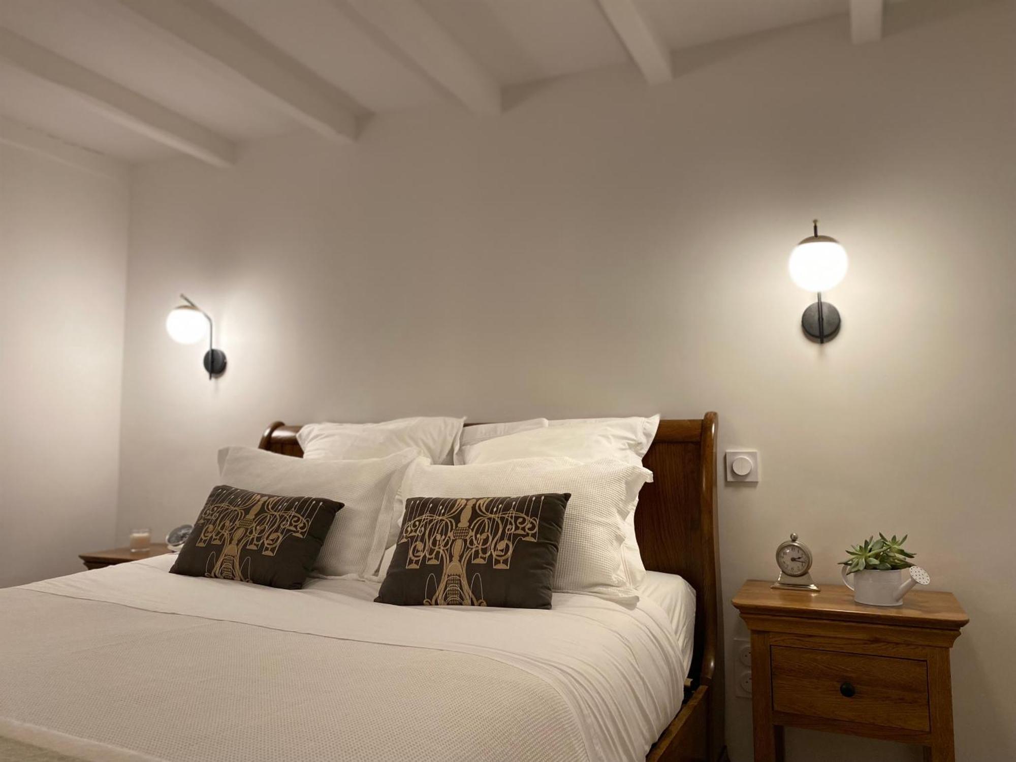Appartement Avec Piscine Privee Dans Residence Pour 6 Personnes Uzes Bagian luar foto