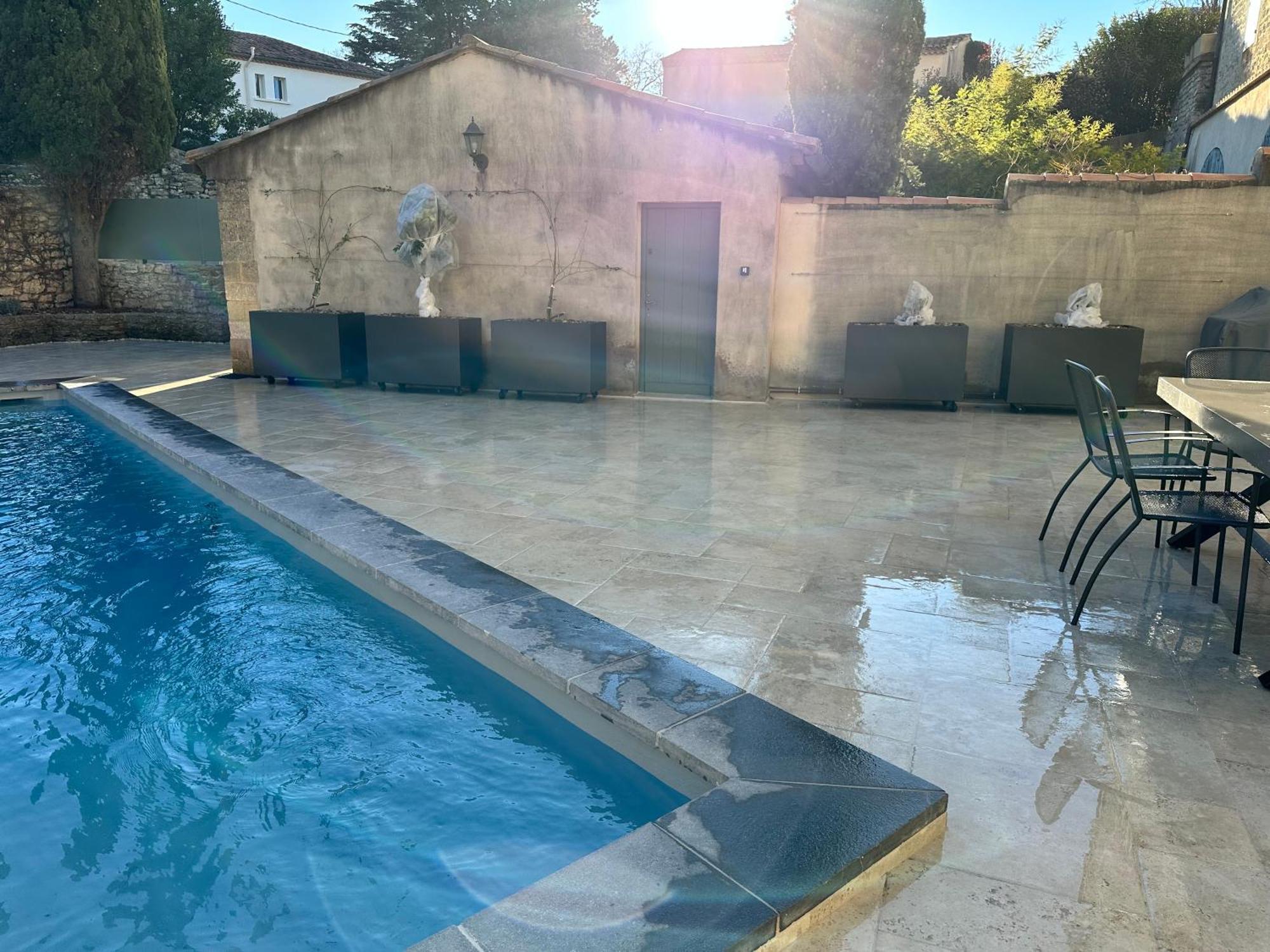Appartement Avec Piscine Privee Dans Residence Pour 6 Personnes Uzes Bagian luar foto